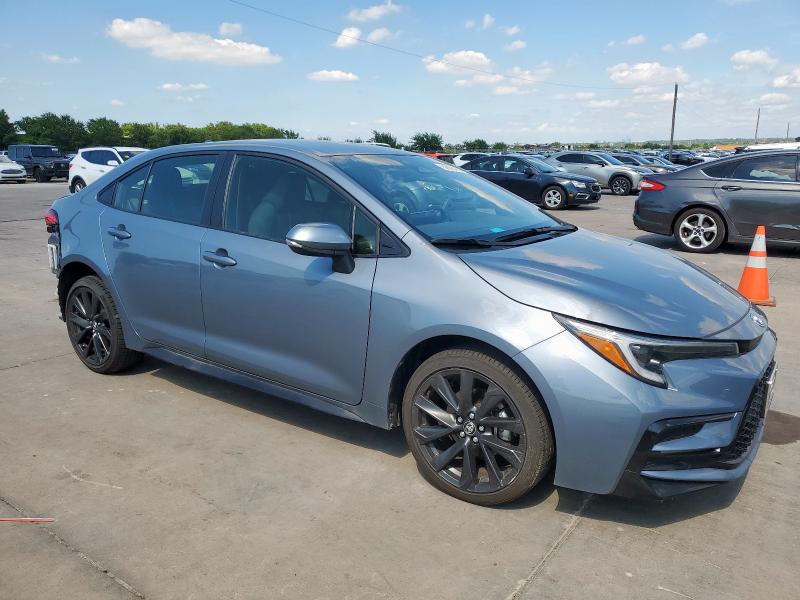 JTDBCMFE1R3062528 - 2024 TOYOTA COROLLA LE 灰色 照片 4