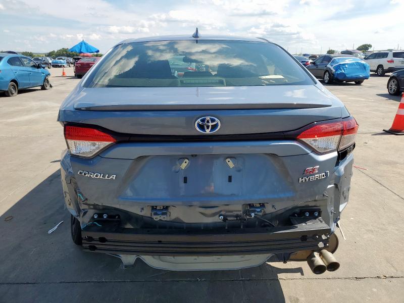 JTDBCMFE1R3062528 - 2024 TOYOTA COROLLA LE 灰色 照片 6