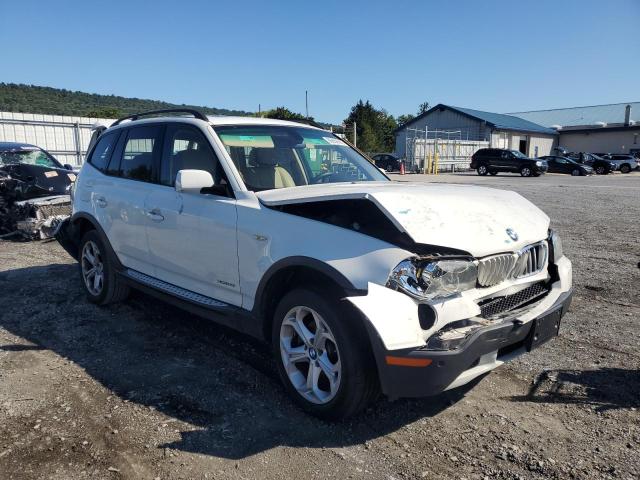 WBXPC93419WJ29483 - 2009 BMW X3 XDRIVE30I WHITE photo 4