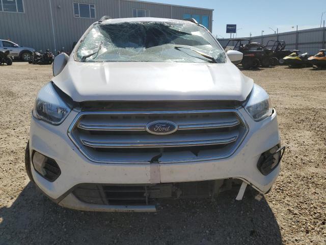 1FMCU9GD2JUB91263 - 2018 FORD ESCAPE SE Biały zdjęcie 5