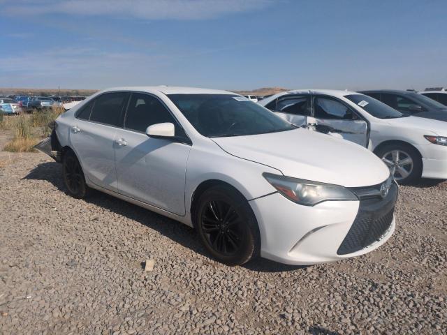 4T1BF1FK1HU449029 - 2017 TOYOTA CAMRY LE WHITE photo 4