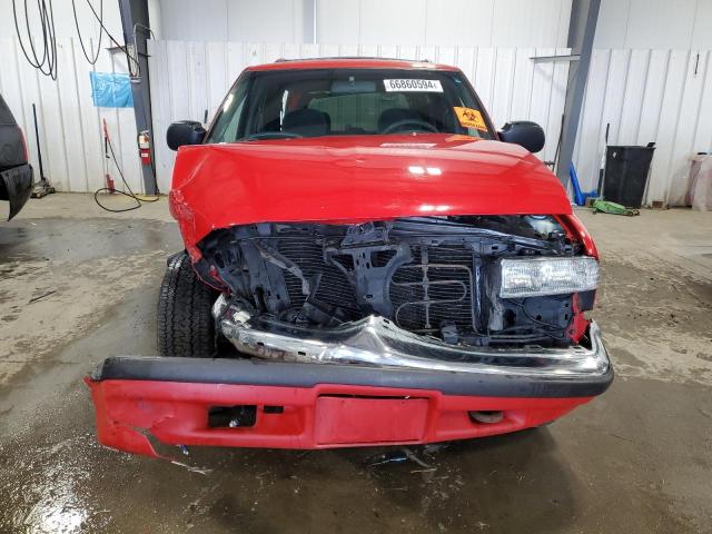 1GNDT13W01K227247 - 2001 CHEVROLET BLAZER RED photo 5