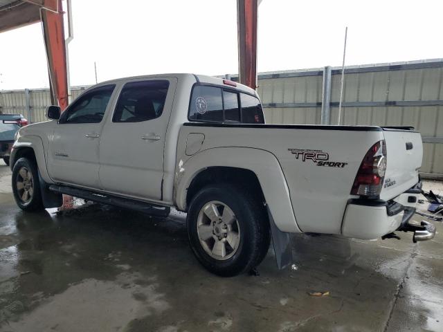 3TMJU4GN6BM118104 - 2011 TOYOTA TACOMA DOUBLE CAB PRERUNNER WHITE photo 2