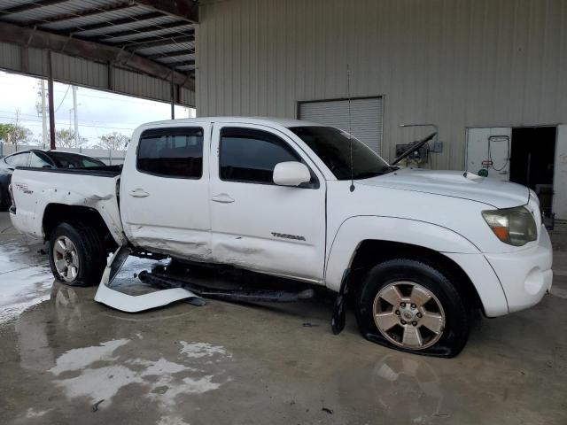 3TMJU4GN6BM118104 - 2011 TOYOTA TACOMA DOUBLE CAB PRERUNNER WHITE photo 4