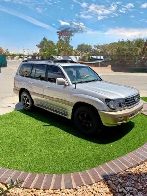 2001 TOYOTA LAND CRUIS, null