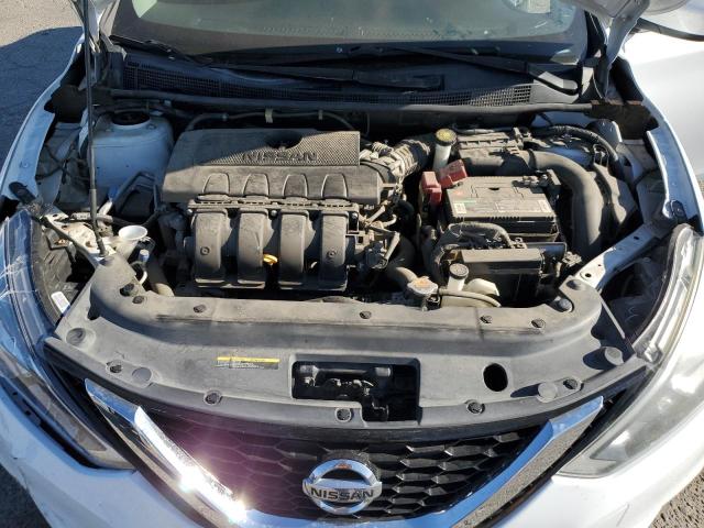 3N1AB7AP7JY245603 - 2018 NISSAN SENTRA S 白色 照片 11