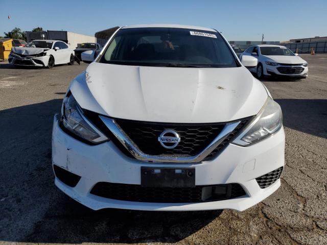 3N1AB7AP7JY245603 - 2018 NISSAN SENTRA S 白色 照片 5