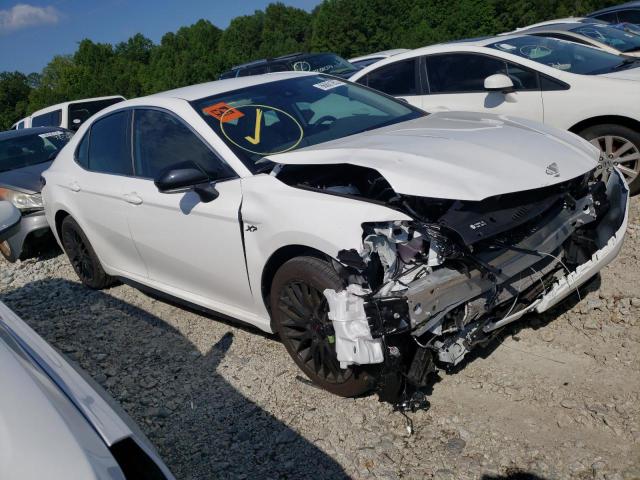 4T1G11AK7PU774178 - 2023 TOYOTA CAMRY SE NIGHT SHADE WHITE photo 4