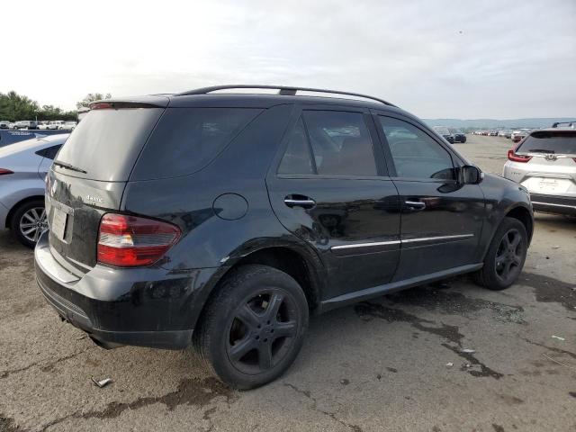 4JGBB22E18A423047 - 2008 MERCEDES-BENZ ML 320 CDI BLACK photo 3