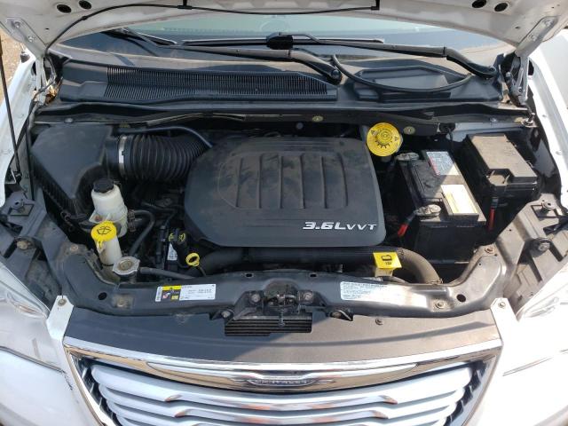 2C4RC1BG0DR816667 - 2013 CHRYSLER TOWN & COU TOURING WHITE photo 12