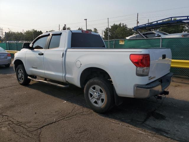 5TFUM5F13DX042677 - 2013 TOYOTA TUNDRA DOUBLE CAB SR5 WHITE photo 2