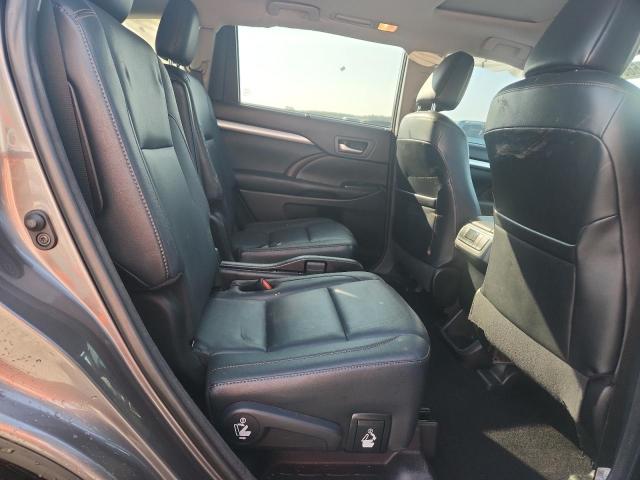 5TDKZRFH5JS526736 - 2018 TOYOTA HIGHLANDER SE Gri fotoğraf 11