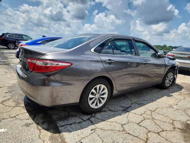 4T4BF1FK0GR555024 - 2016 TOYOTA CAMRY LE GRAY photo 3