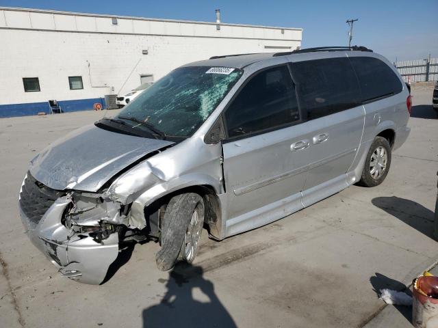 2005 CHRYSLER TOWN & COU TOURING, 