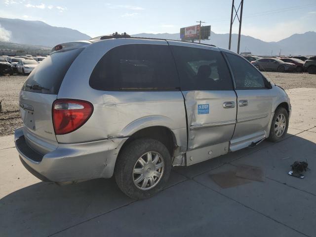 2C4GP54L35R534716 - 2005 CHRYSLER TOWN & COU TOURING SILVER photo 3