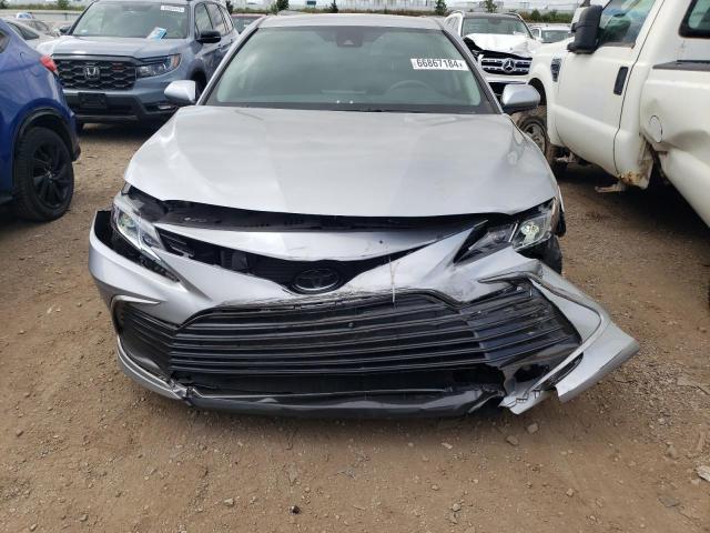 4T1C11AK7RU844991 - 2024 TOYOTA CAMRY LE GRAY photo 5