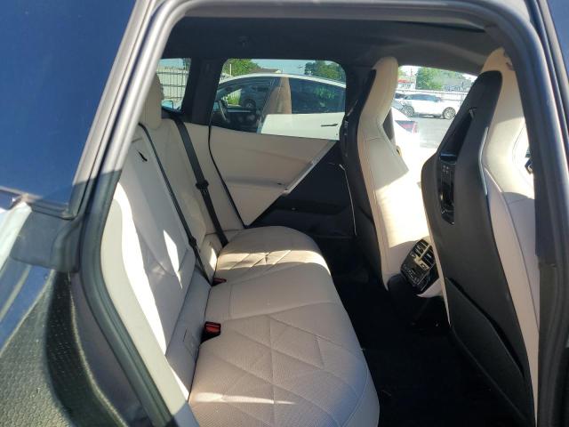 WB523CF0XNCJ56556 - 2022 BMW IX XDRIVE50 WHITE photo 11