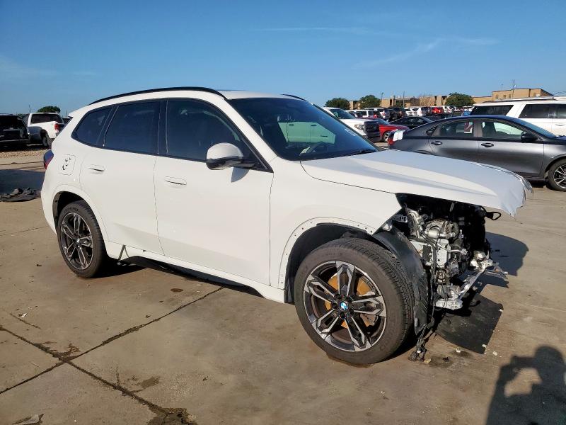 WBX73EF01P5W76838 - 2023 BMW X1 XDRIVE28I WHITE photo 4
