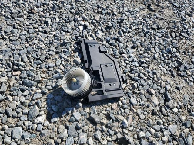 4T1BK3DB7AU353311 - 2010 TOYOTA AVALON XL WHITE photo 12