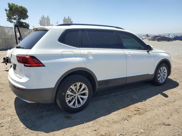 3VV1B7AXXKM047699 - 2019 VOLKSWAGEN TIGUAN S WHITE photo 3