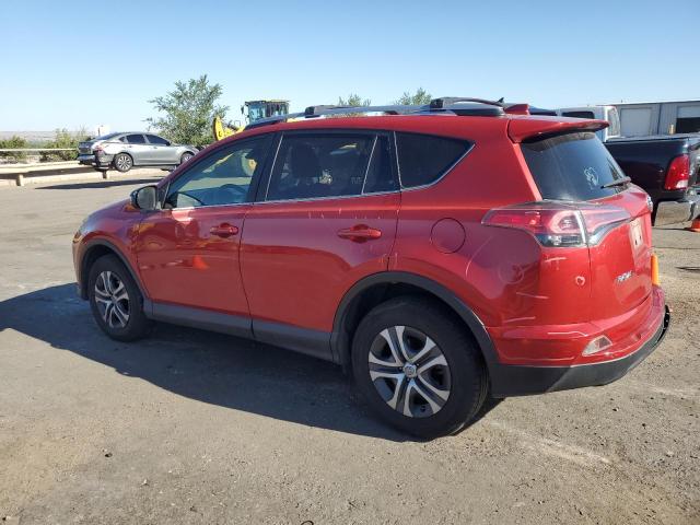 JTMBFREV7HJ159460 - 2017 TOYOTA RAV4 LE წითელი ფოტო 2