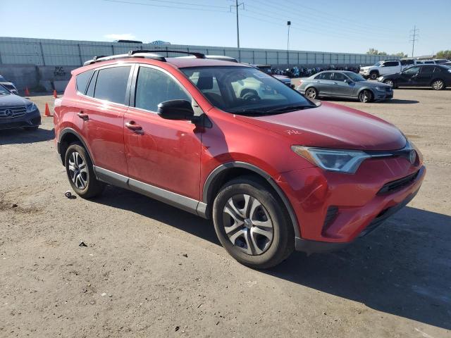 JTMBFREV7HJ159460 - 2017 TOYOTA RAV4 LE წითელი ფოტო 4