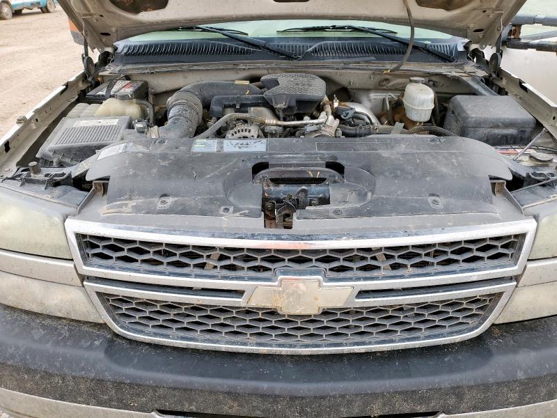 1GCHK23215F958588 - 2005 CHEVROLET SILVERADO K2500 HEAVY DUTY SILVER photo 11