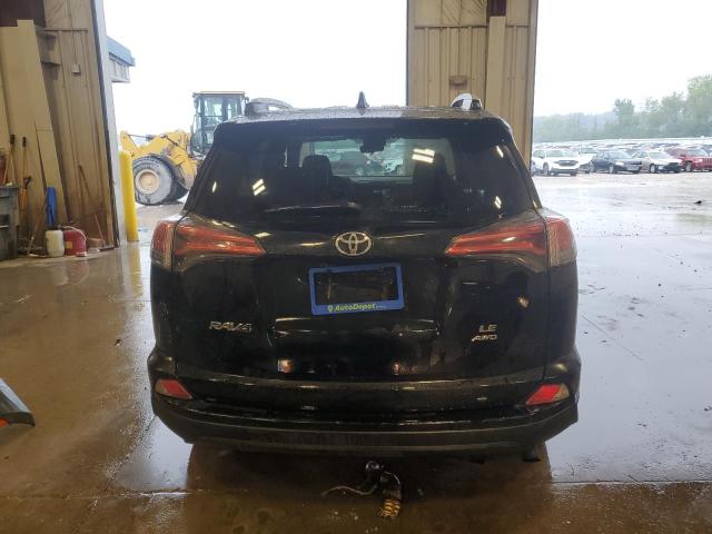 2T3BFREV4HW624276 - 2017 TOYOTA RAV4 LE Schwarz Foto 6