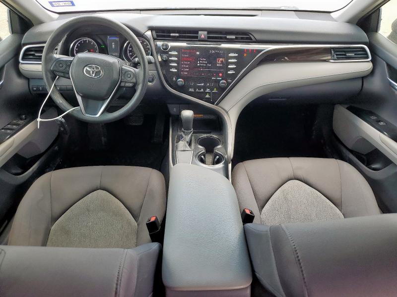 4T1B11HK0JU009000 - 2018 TOYOTA CAMRY L 黑色 照片 8