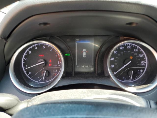 4T1B11HK6JU077849 - 2018 TOYOTA CAMRY L ვერცხლისფერი ფოტო 9