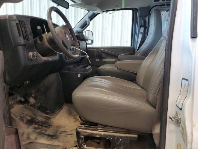 1GCWGAFP5K1332710 - 2019 CHEVROLET EXPRESS G2 WHITE photo 7