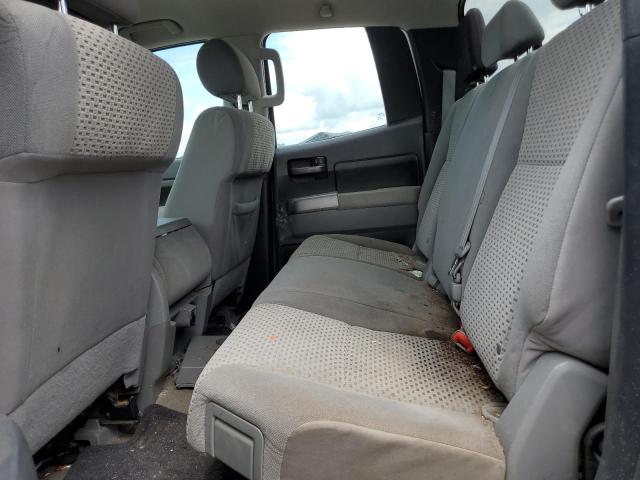 5TFRM5F13AX011642 - 2010 TOYOTA TUNDRA DOUBLE CAB SR5 SILVER photo 10