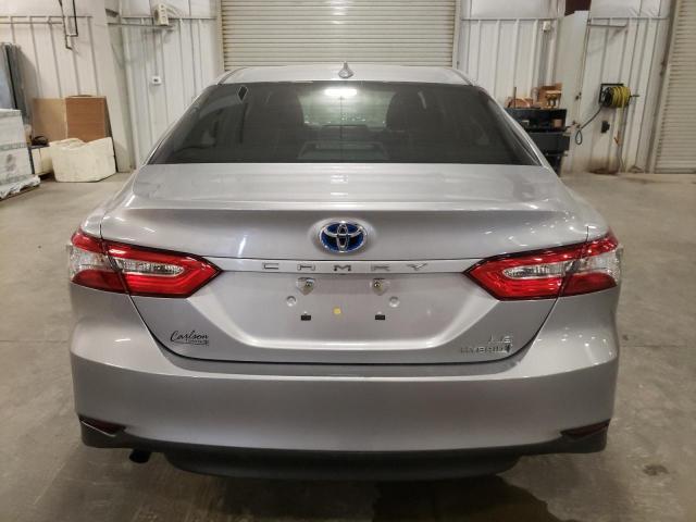 4T1E31AK6LU522644 - 2020 TOYOTA CAMRY LE SILVER photo 6