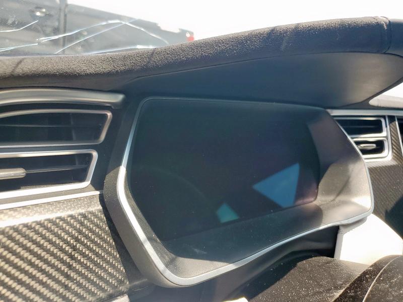 5YJSA1E28HF200952 - 2017 TESLA MODEL S SILVER photo 9