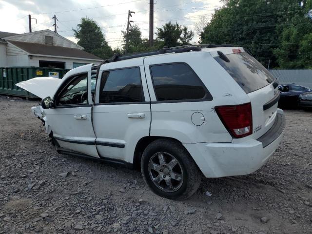 1J8GR48K28C227288 - 2008 JEEP GRAND CHER LAREDO WHITE photo 2