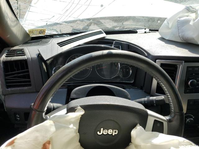 1J8GR48K28C227288 - 2008 JEEP GRAND CHER LAREDO WHITE photo 9