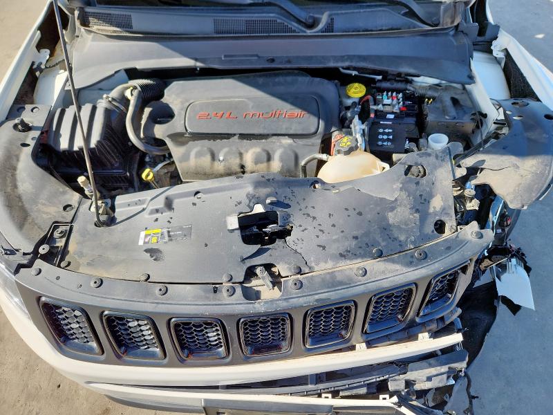 3C4NJCBB0MT560192 - 2021 JEEP COMPASS LATITUDE 白色 照片 12