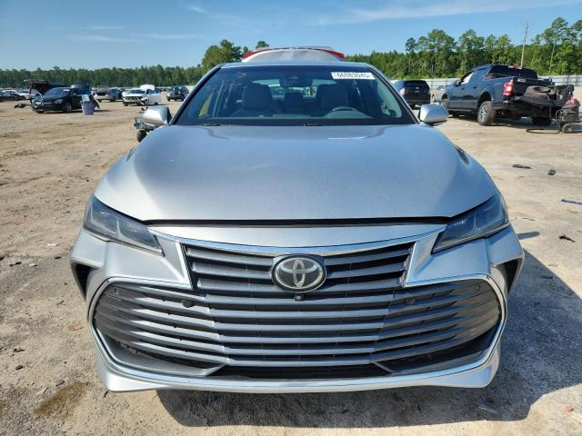 4T1BZ1FB8KU006682 - 2019 TOYOTA AVALON XLE فضي صورة 5