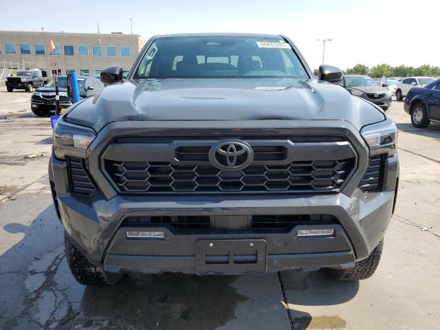 3TYLE5JN7ST070749 - 2025 TOYOTA TACOMA DOUBLE CAB GRAY photo 5