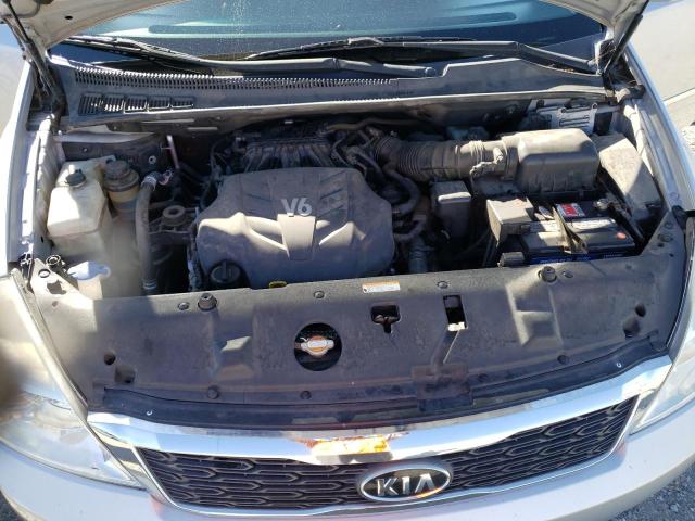 KNDMH4C71B6372621 - 2011 KIA SEDONA EX SILVER photo 12