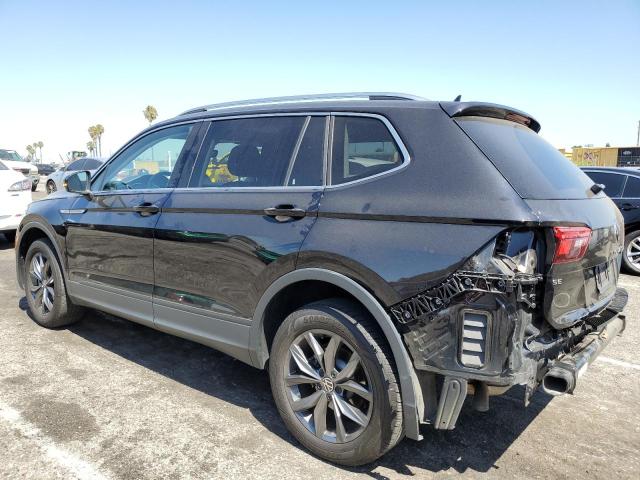 3VV3B7AX3NM142022 - 2022 VOLKSWAGEN TIGUAN SE Czarny zdjęcie 2