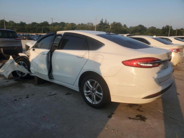 3FA6P0H76JR257937 - 2018 FORD FUSION SE Weiß Foto 2