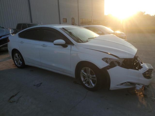 3FA6P0H76JR257937 - 2018 FORD FUSION SE Weiß Foto 4