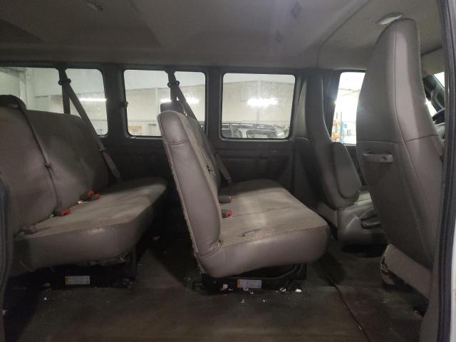 1GAZGPFP3J1169711 - 2018 CHEVROLET EXPRESS G3 LT WHITE photo 11