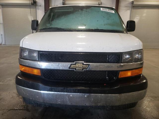 1GAZGPFP3J1169711 - 2018 CHEVROLET EXPRESS G3 LT WHITE photo 5