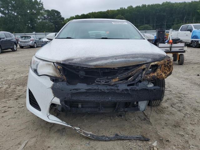 4T4BF1FKXCR207709 - 2012 TOYOTA CAMRY BASE WHITE photo 5