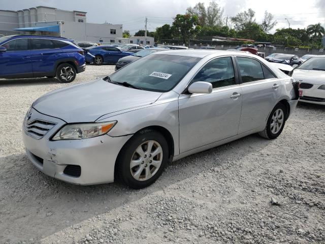 4T1BF3EKXBU587656 - 2011 TOYOTA CAMRY BASE SILVER photo 1