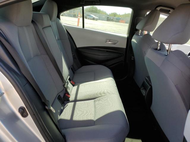 JTDBCMFE3R3036528 - 2024 TOYOTA COROLLA LE ვერცხლისფერი ფოტო 10