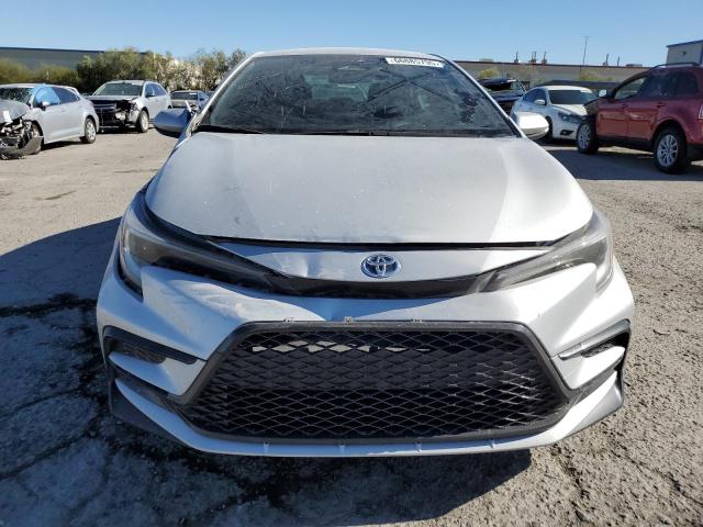 JTDBCMFE3R3036528 - 2024 TOYOTA COROLLA LE ვერცხლისფერი ფოტო 5