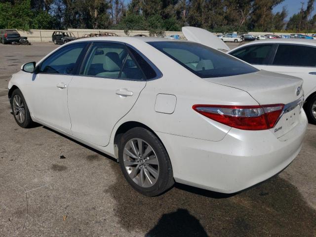 4T1BF1FK0HU294179 - 2017 TOYOTA CAMRY LE WHITE photo 2